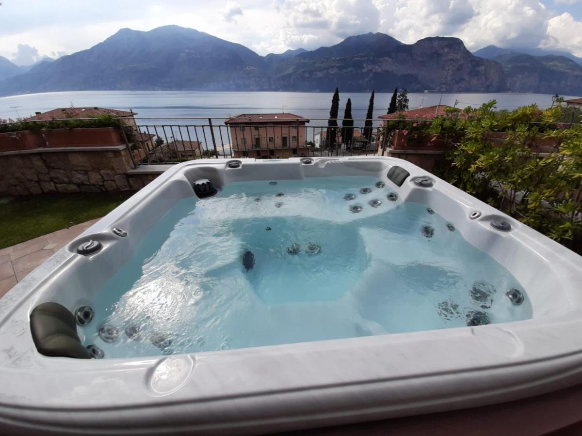 Casa de Férias Bmp Deluxe 2 Jacuzzi Riscaldata Privata Vista Di Garda *